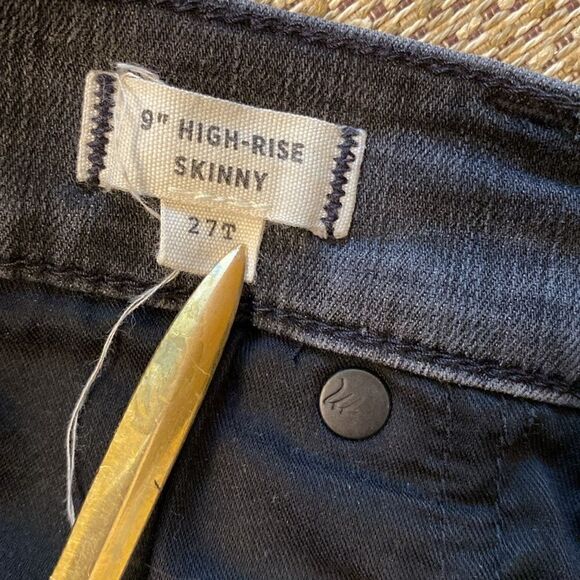 Madewell Black 9” High Rise Skinny Jeans Distressed Destroyed Size 27T - Picture 12 of 14